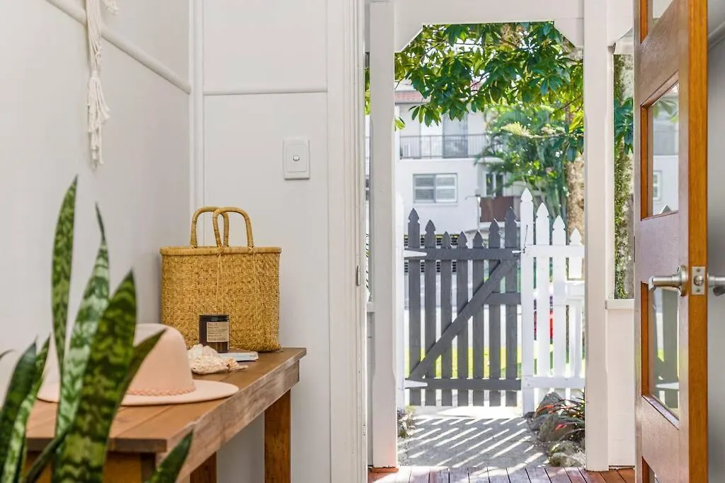 Semesterbostad Shirley Beach House, Right In Heart Of Byron Bay, Walking Distance To Town And Most Famous Beaches
